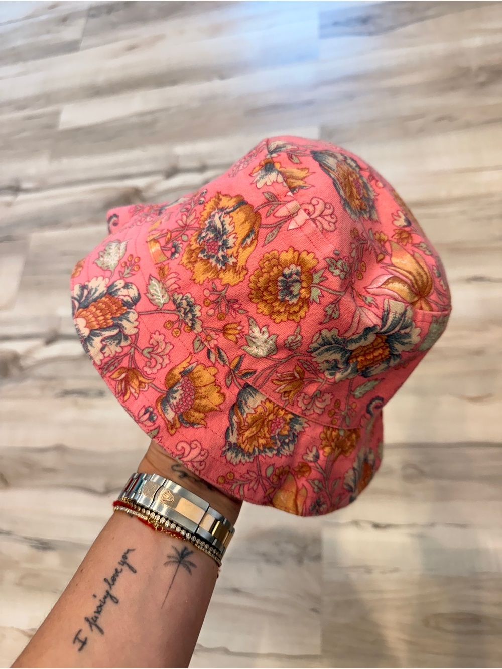 Louise Misha hat